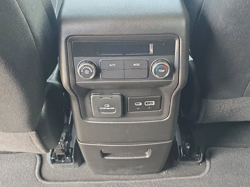 2023 GMC Acadia SLE - Photo 22