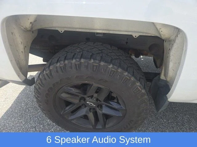 Used 2015 SUMMIT WHITE Chevrolet LS image 10
