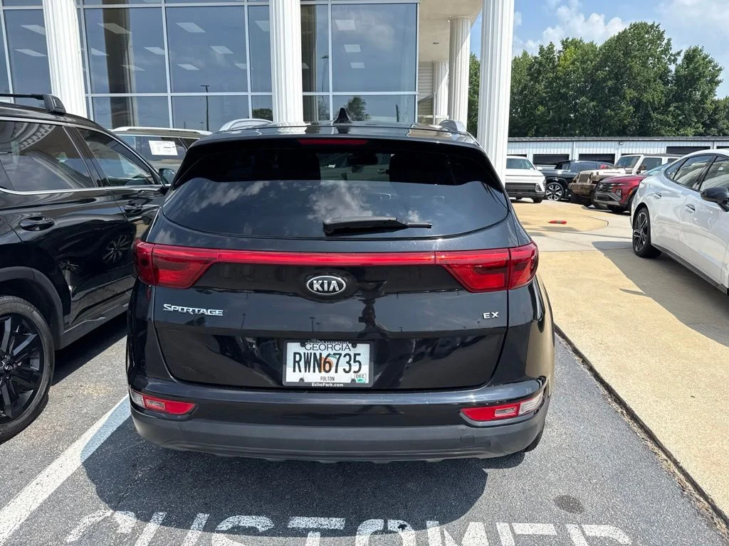 Used 2018 Red Kia EX image 5