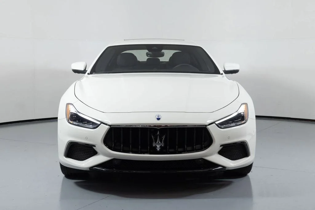 Used 2023 White Maserati Modena image 6