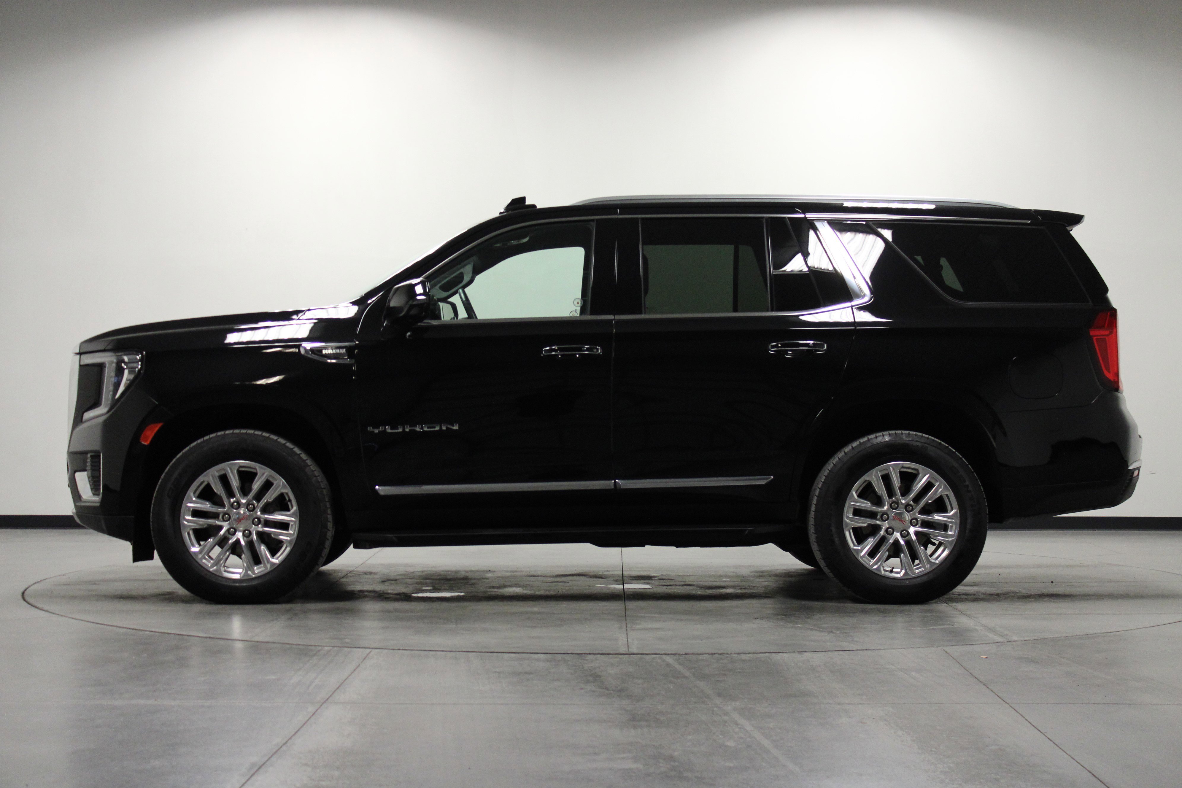 Used 2024 Onyx Black GMC SLT image 7
