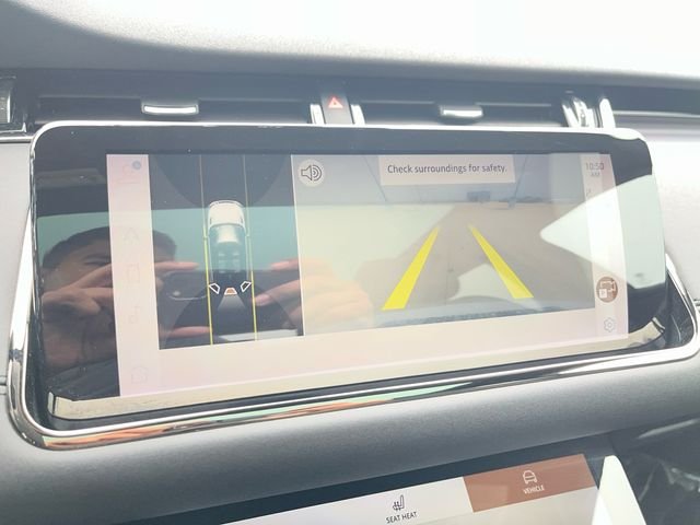 Certified Used 2023 White Land Rover R-Dynamic SE image 21