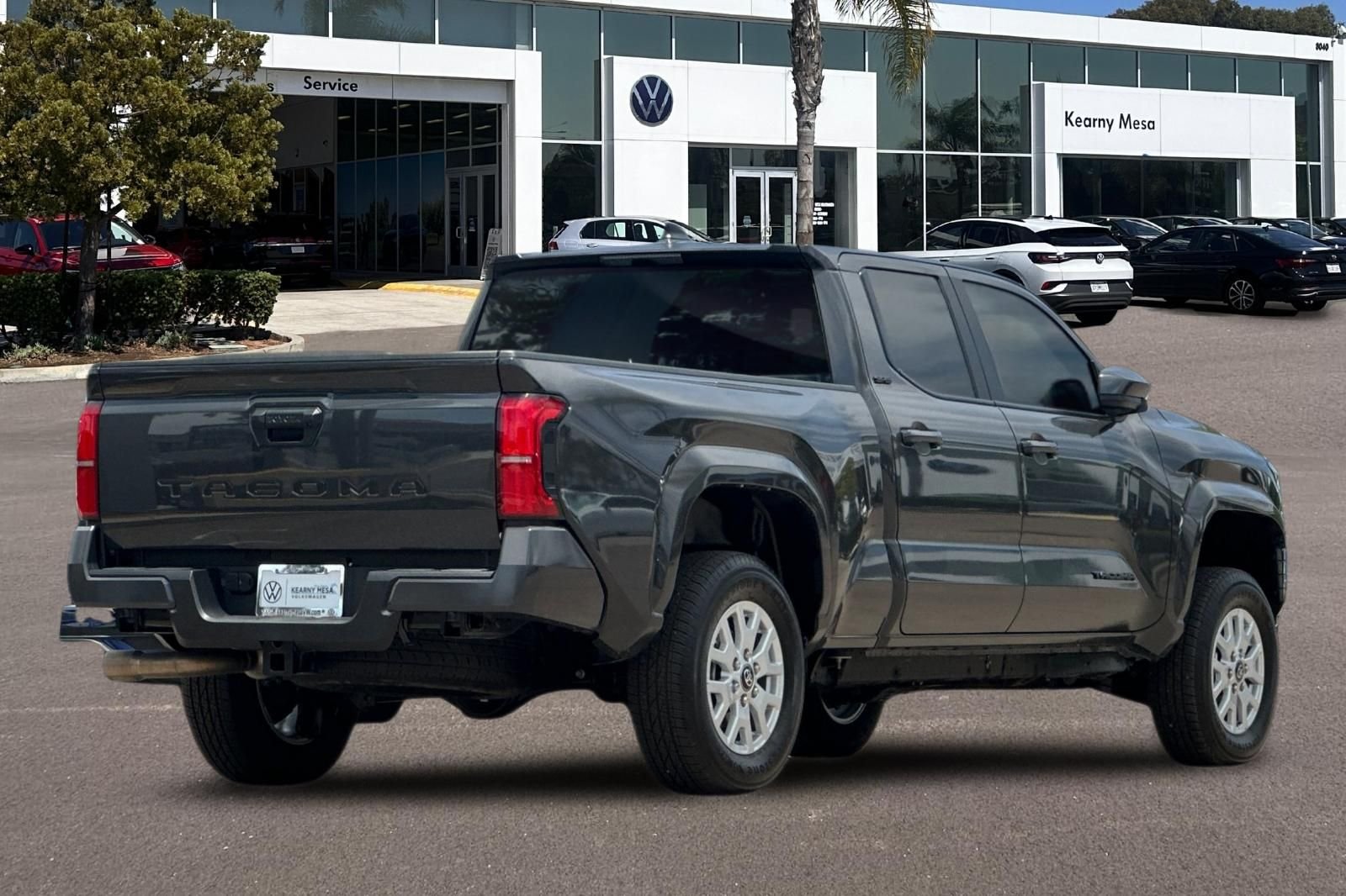 Used 2025 Underground Toyota SR5 image 4