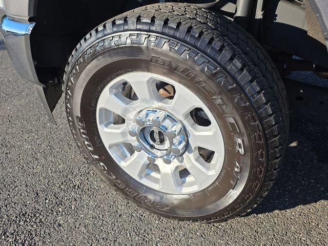 2024 Ford F-350 Super Duty XLT - Photo 36