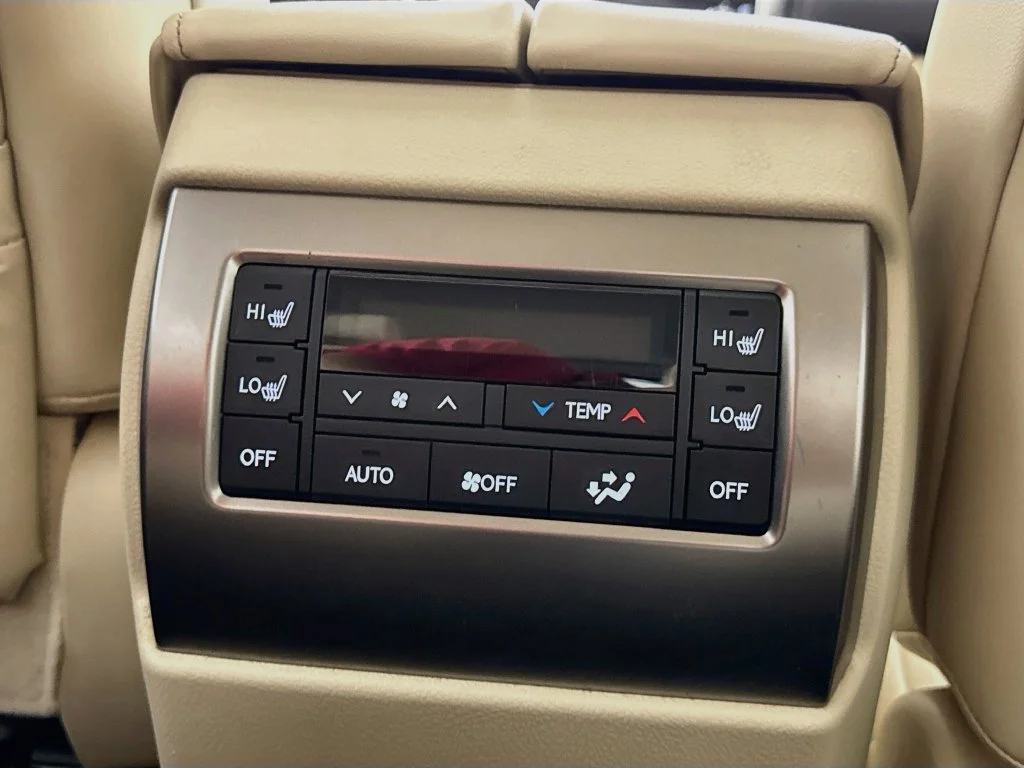 Used 2023 White Lexus 460 image 31