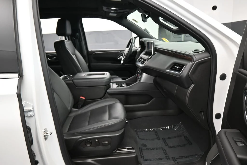 Used 2023 Iridescent Pearl Tricoat Chevrolet LT image 51