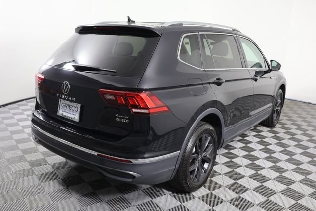 Used 2024 Black Volkswagen 2.0T SE image 8