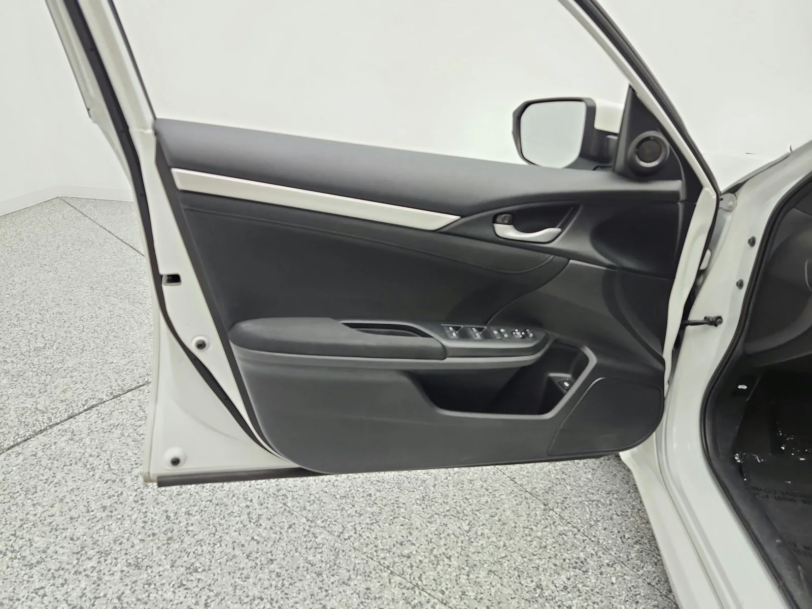 Used 2019 Platinum White Pearl Honda EX CVT image 15