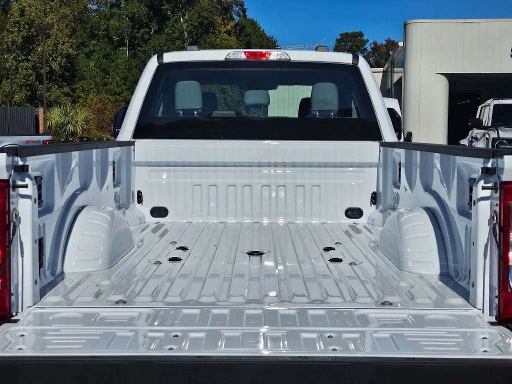 New 2027 Oxford White Ford F-250® XL image 13