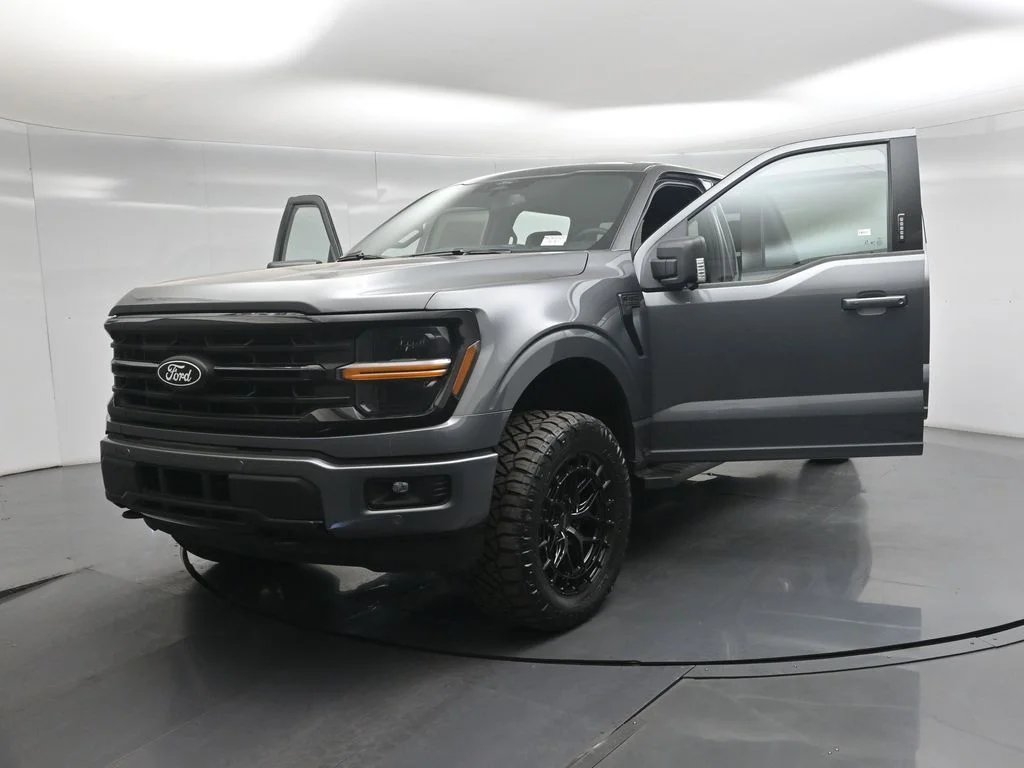 New 2026 Carbonized Gray Metallic Ford XLT image 30