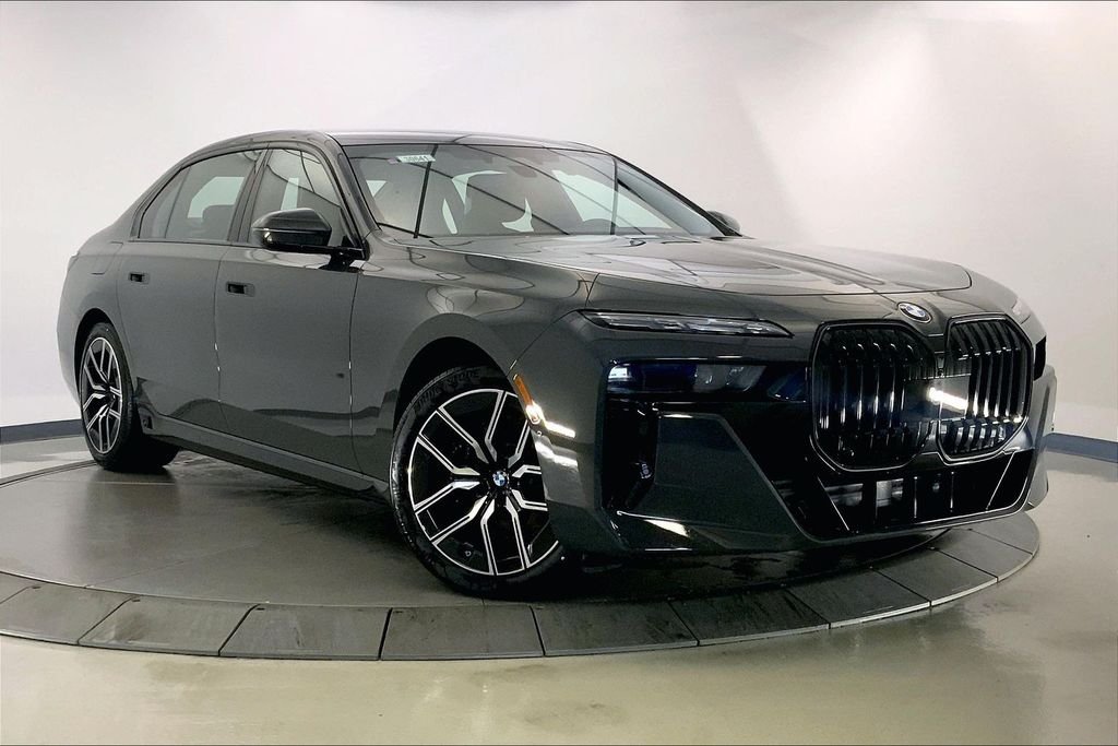 2026 BMW 7 Series 740i xDrive Sedan's photo