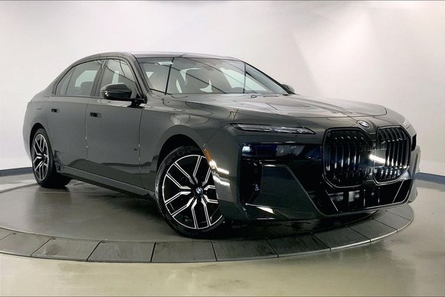 2026 BMW 7 Series 740i xDrive Sedan 