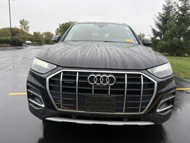 Used 2021 Mythos Black Metallic Audi Premium Plus image 5