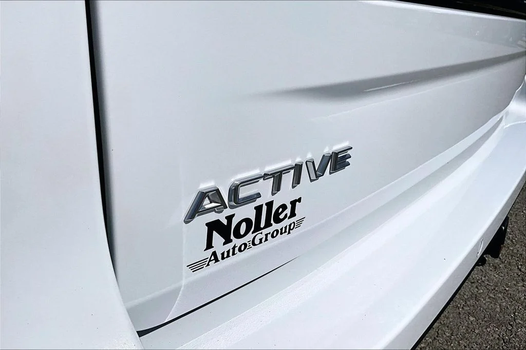 Certified Used 2025 Oxford White Ford Active image 8