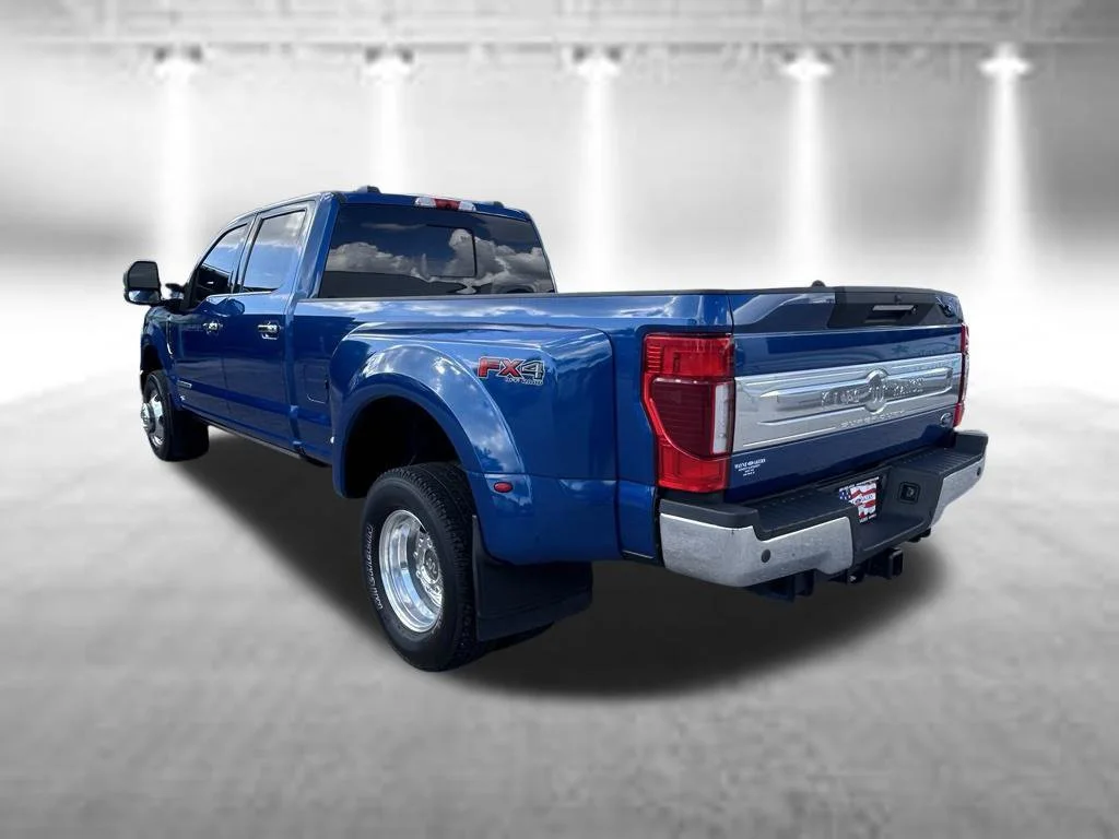 Used 2022 Blue Metallic Ford King Ranch image 7