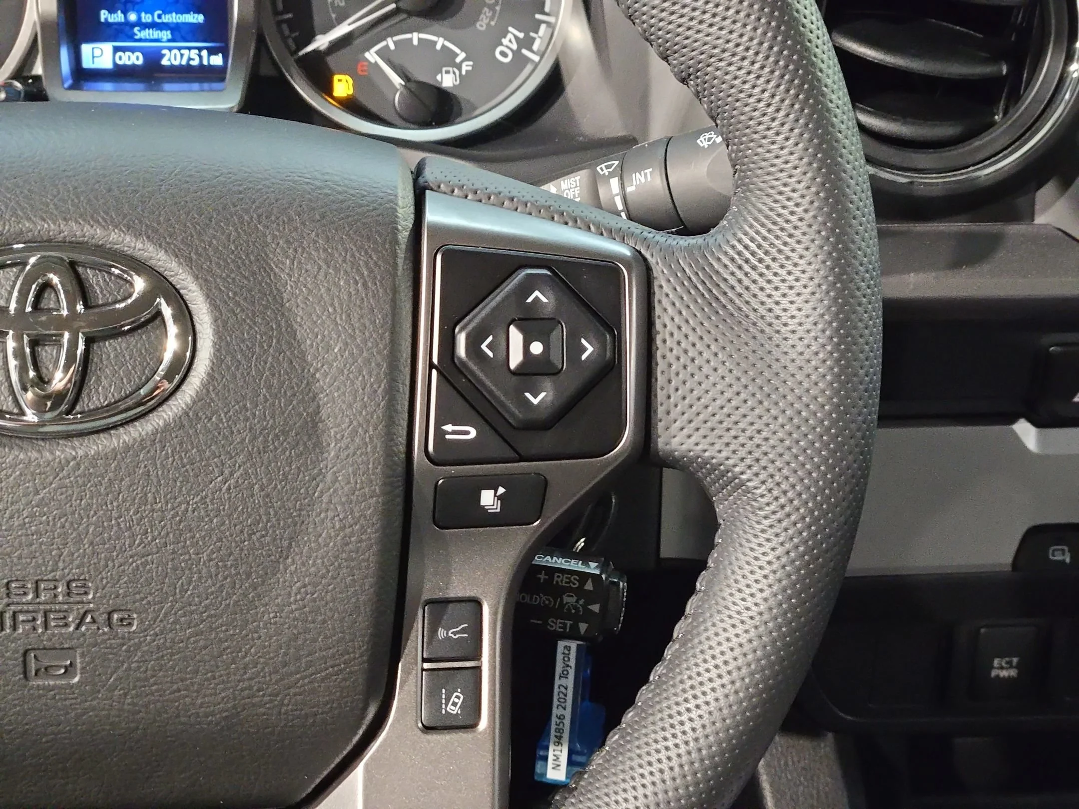 Used 2022 White Toyota SR5 image 27