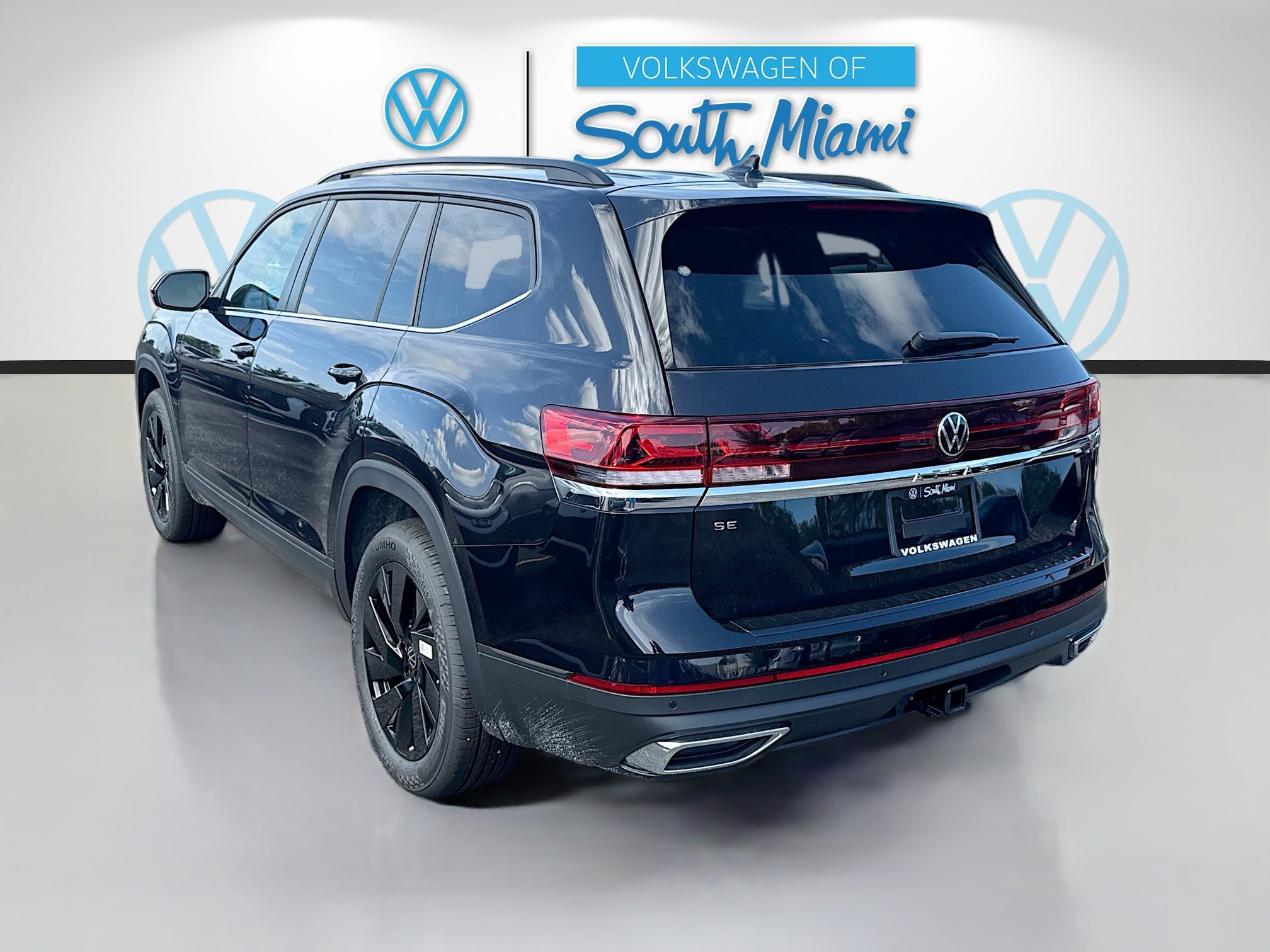 New 2026 Black Volkswagen 2.0T SE w/Technology image 5
