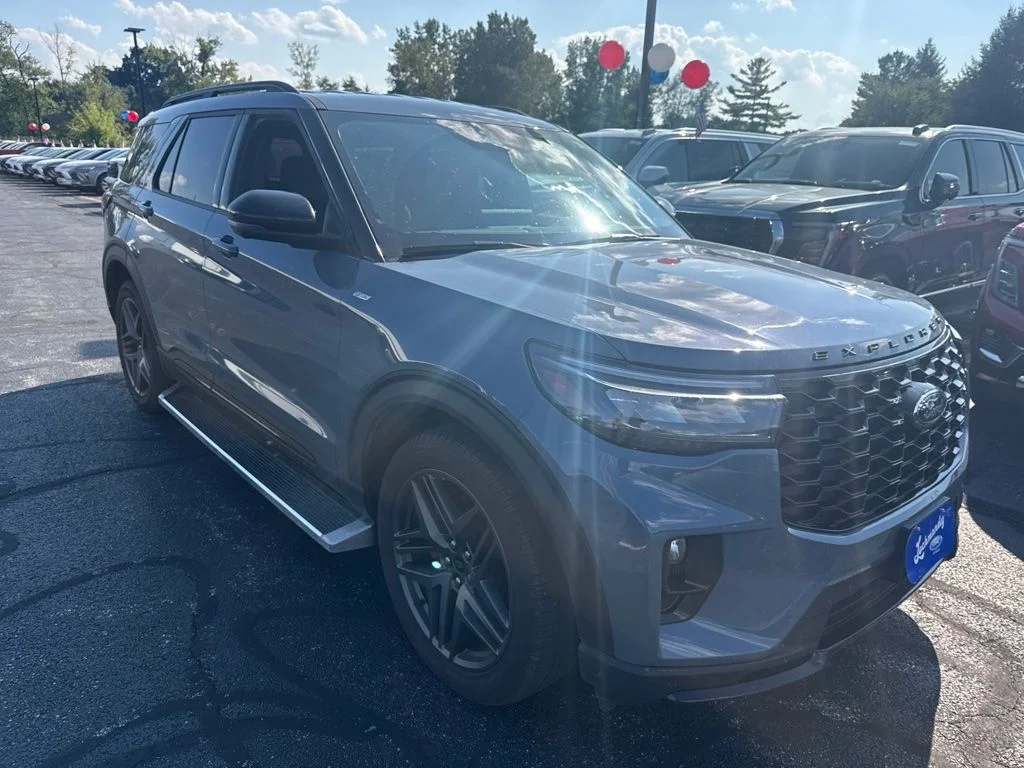 Used 2025 Blue Ford ST-Line image 1