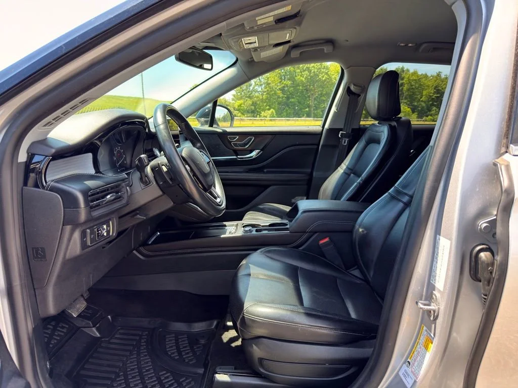 Used 2020  Lincoln Standard image 2