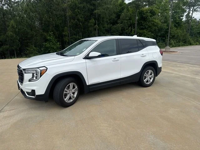 2024 GMC Terrain SLE AWD's photo