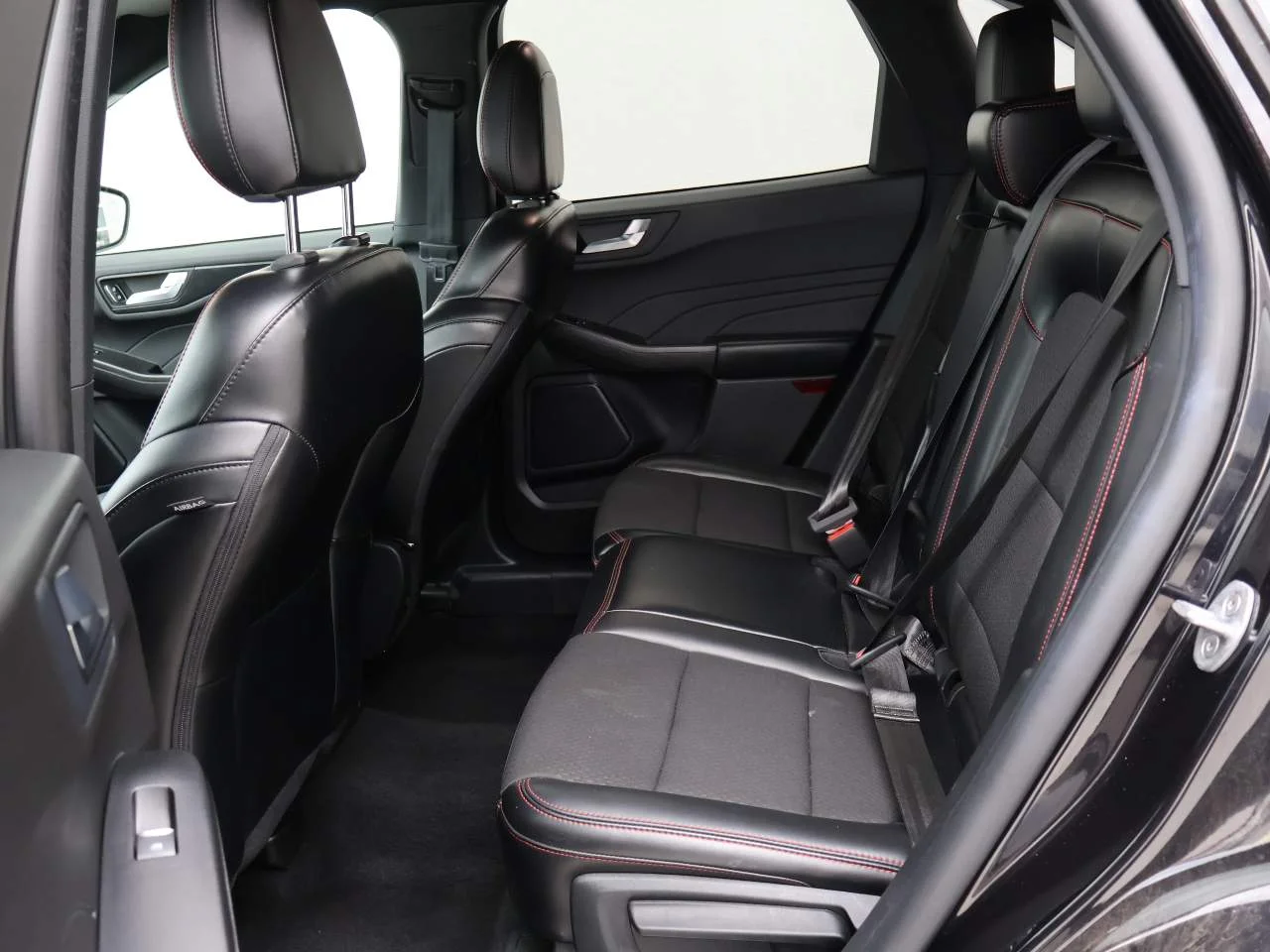 2024 Ford Escape ST-Line - Photo 11