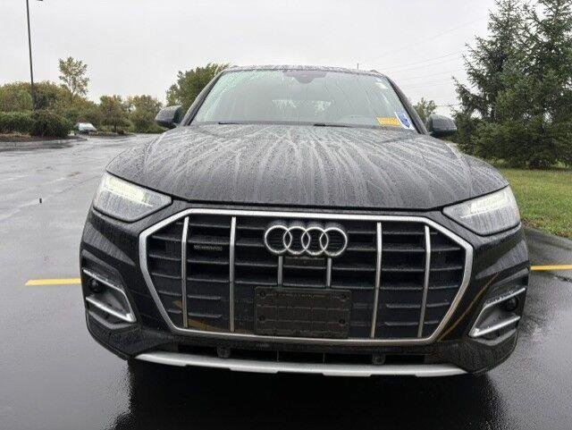 Used 2021 Mythos Black Metallic Audi Premium Plus image 5