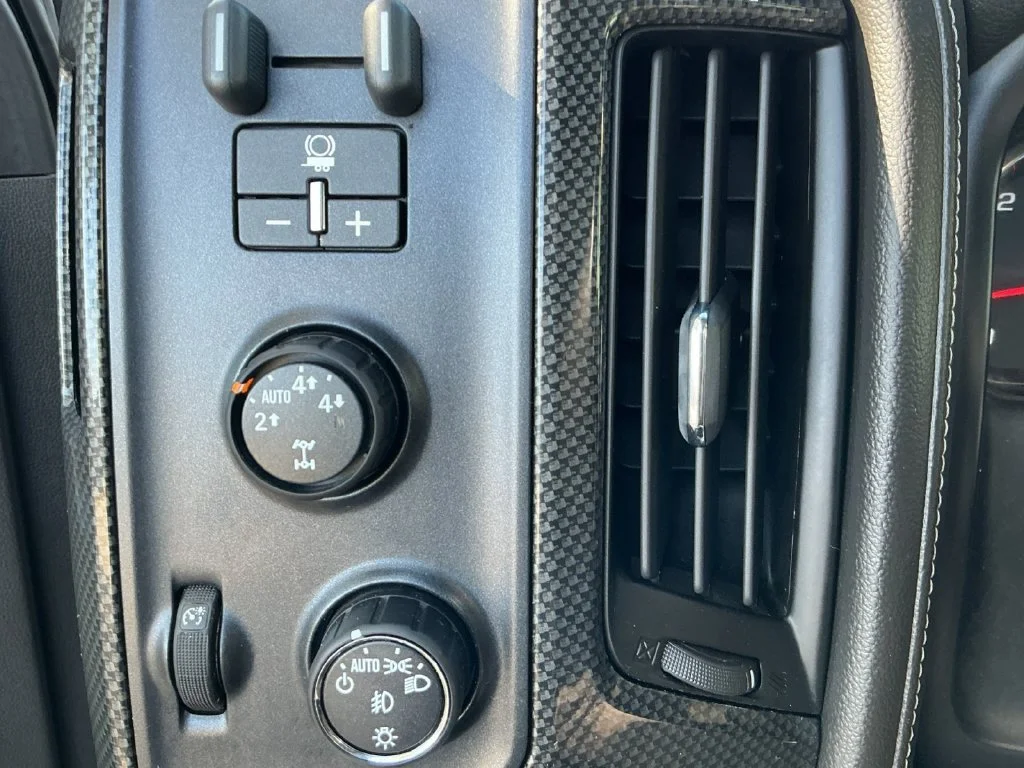 Used 2014 Silver GMC SLT image 19