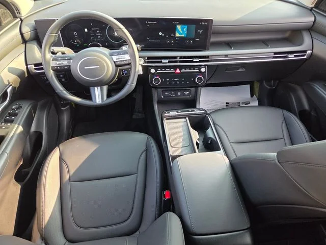 Used 2025 Gray Hyundai SEL Convenience image 9