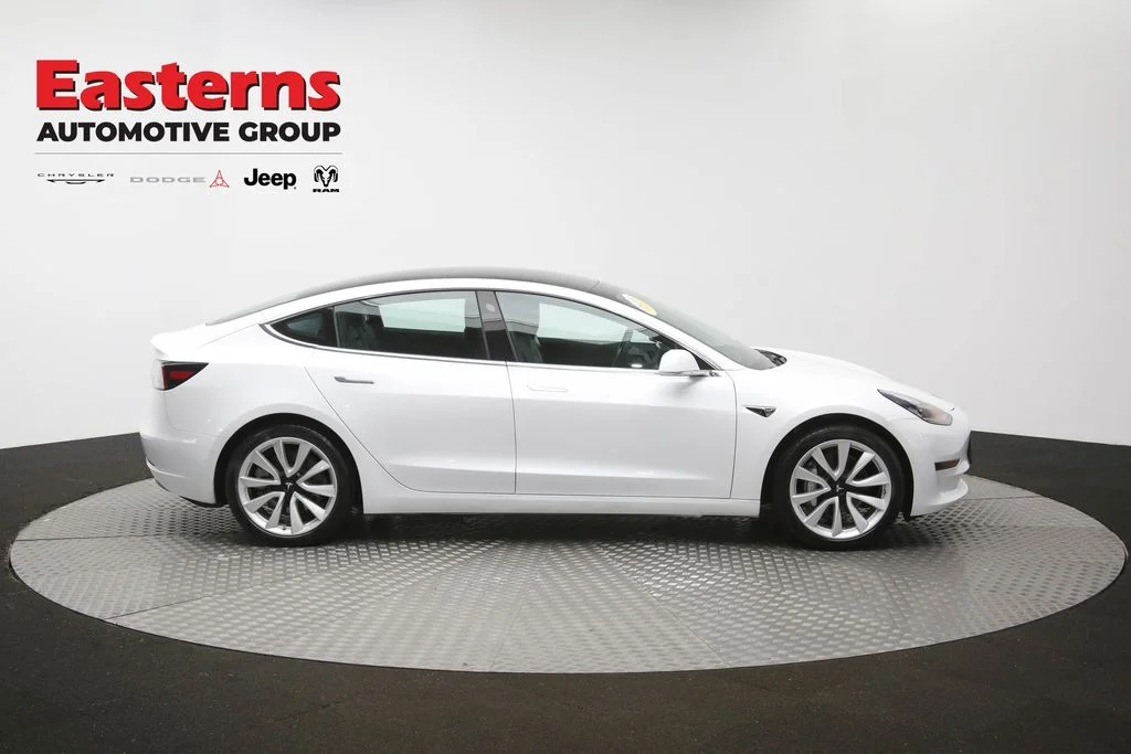 Used 2019 White Tesla Standard Range Plus image 39