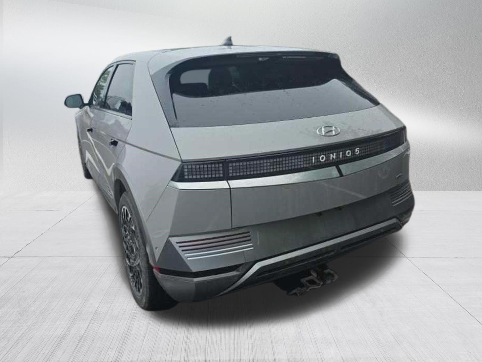 Certified Used 2023 Cyber Gray Hyundai Limited image 6