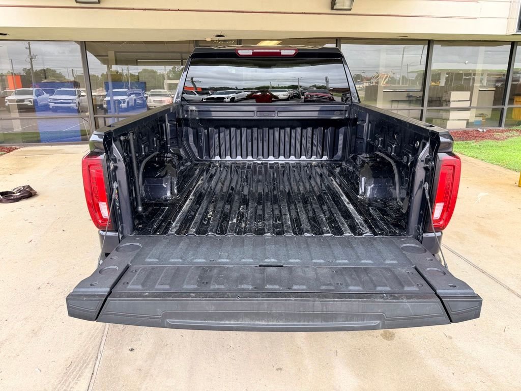 Used 2025 Silver GMC SLT image 32