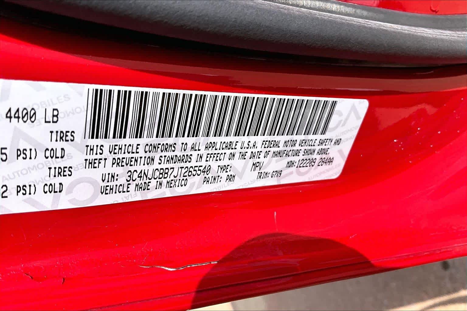 Used 2018 Redline Pearlcoat Jeep Latitude image 34