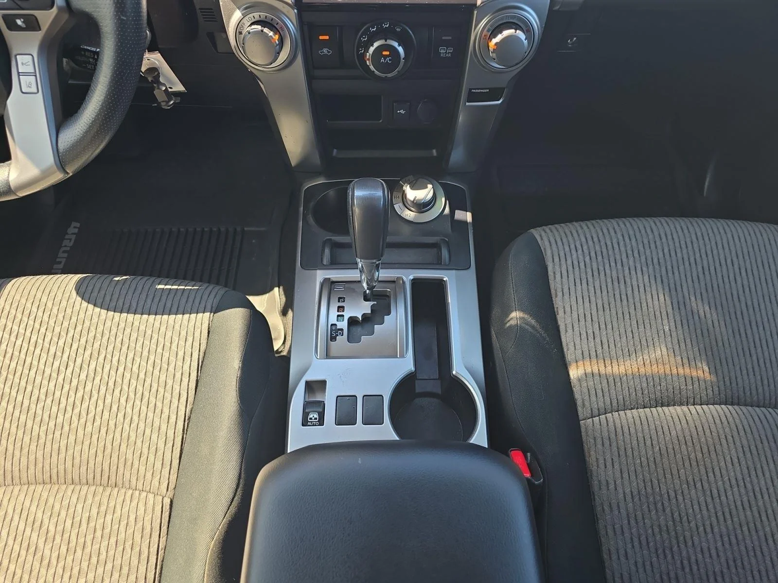 Used 2020 Super White Toyota SR5 image 19