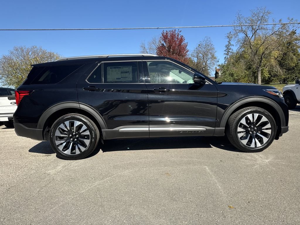 2026 Ford Explorer Platinum photo 2