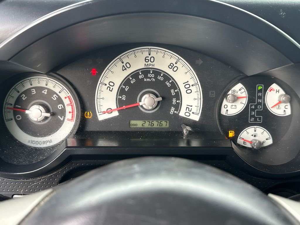 Used 2008 UNDEFINED Toyota Base image 27
