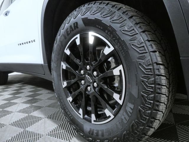 Certified 2026 Chevrolet Traverse Z71 with VIN 1GNEVJKSXTJ335817 for sale in Apple Valley, Minnesota
