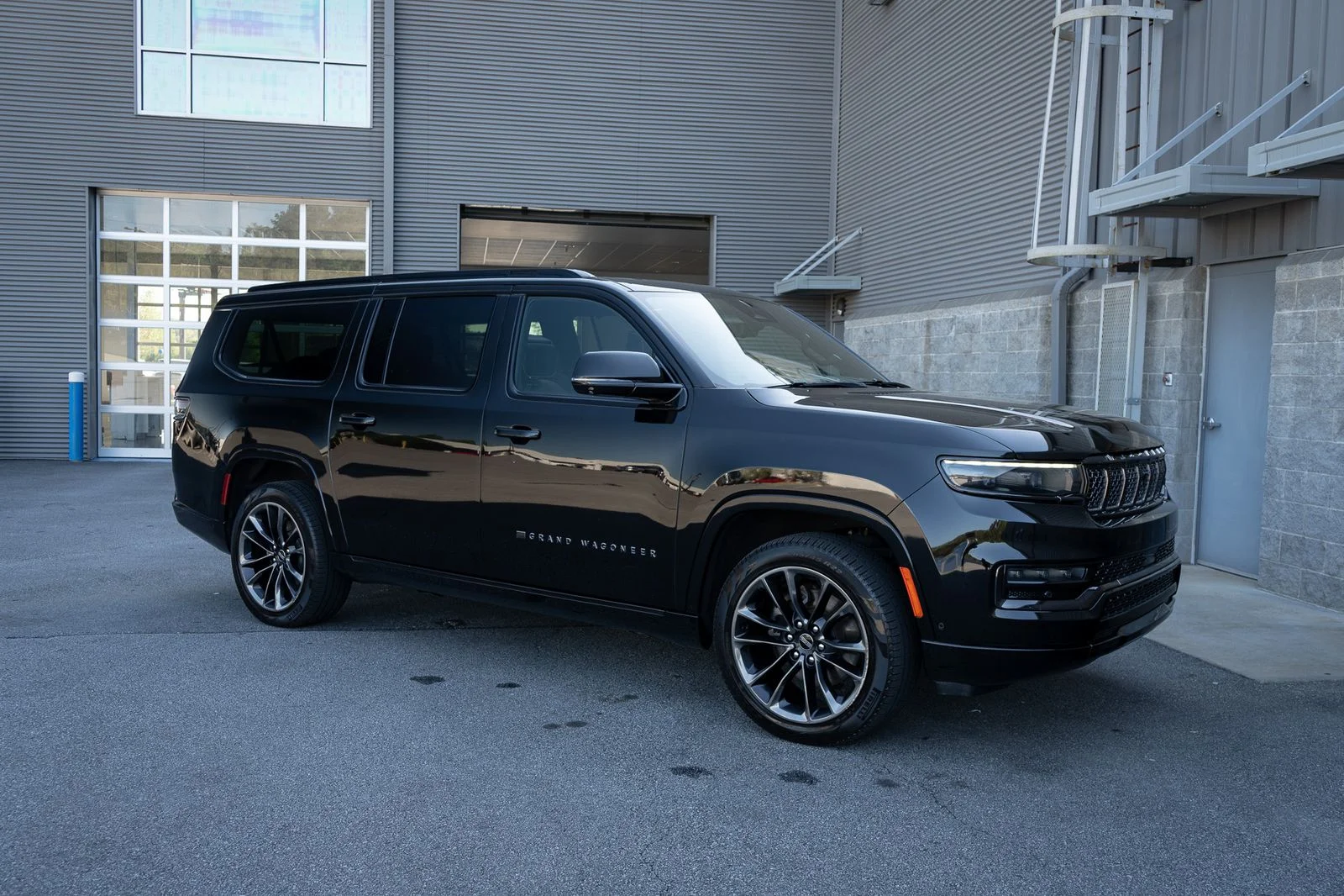 Used 2024 Diamond Black Jeep Series II image 22