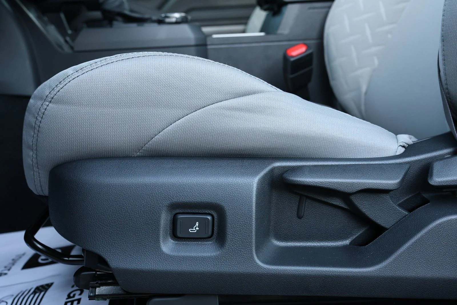 2026 Toyota Tacoma SR5 - Photo 31