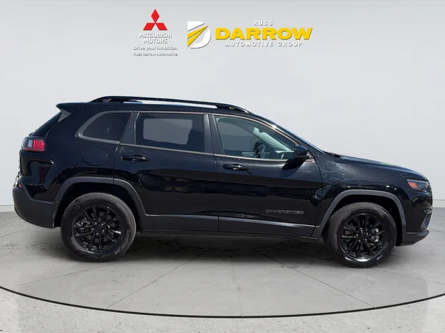 Used 2023 Black Jeep Altitude image 6