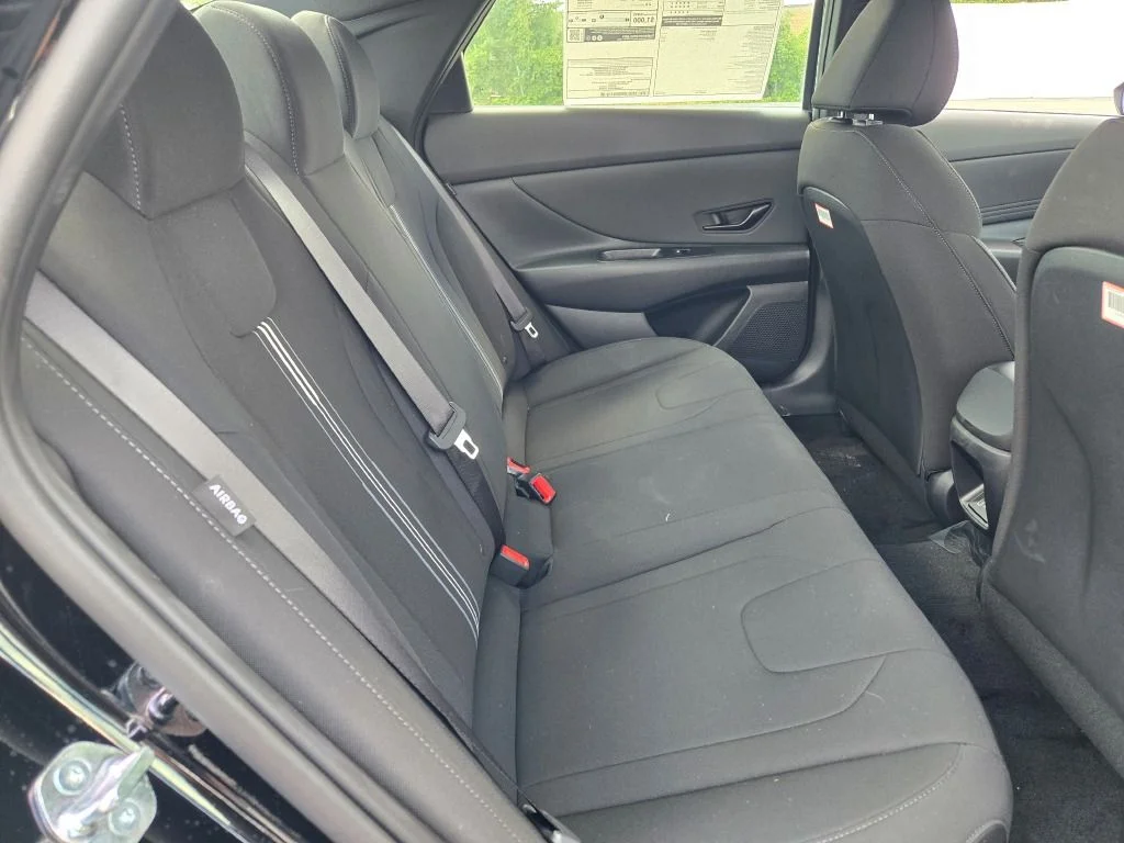 New 2026 Abyss Black Hyundai SEL Sport image 9