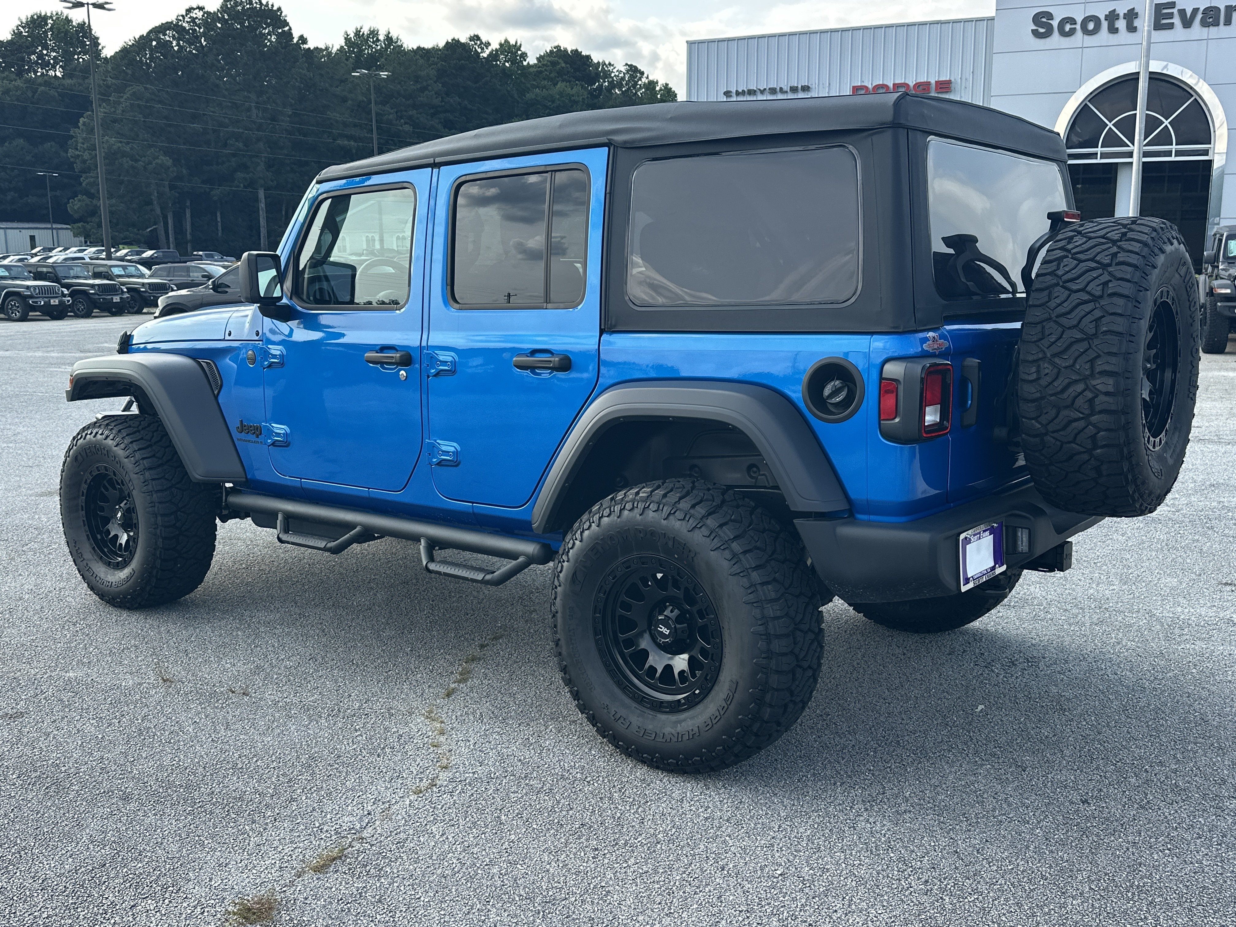 New 2026 Hydro Blue Pearl-Coat Exterior Paint Jeep Sport image 6