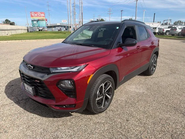 Used 2023 Red Chevrolet RS image 3