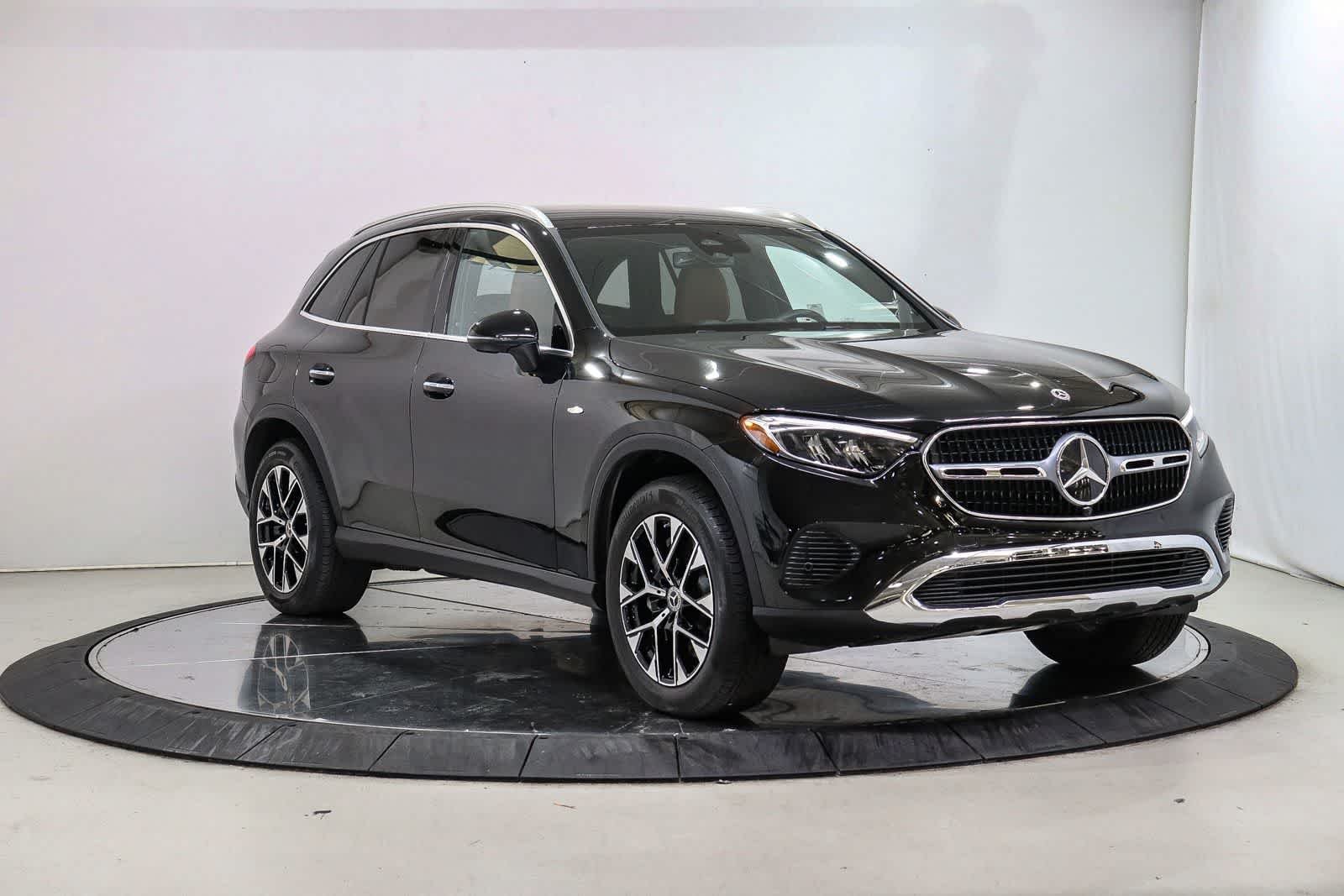 Used 2025 Black Mercedes-Benz GLC 350e image 5