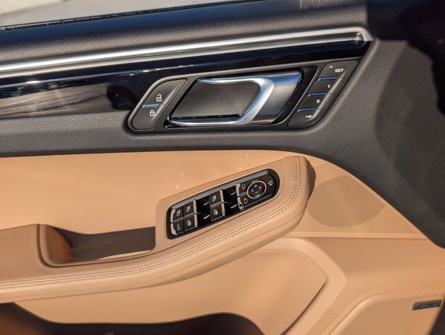 Used 2022 White Porsche  image 20