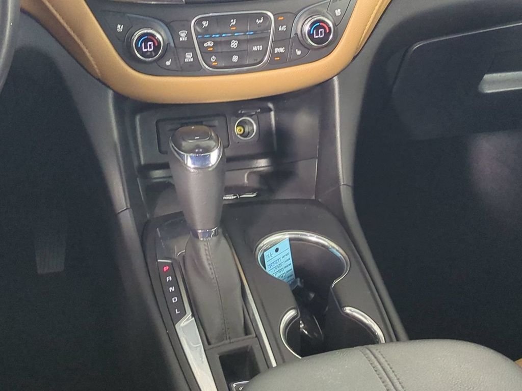 Used 2019 Beige Chevrolet Premier image 22