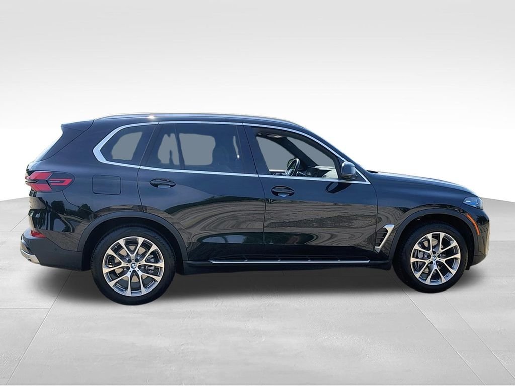 Used 2026 Black BMW xDrive40i image 11