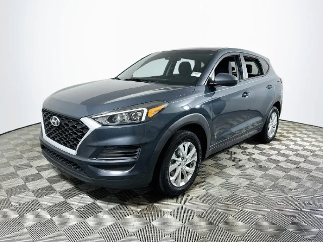 Used 2021 Blue Hyundai SE image 6