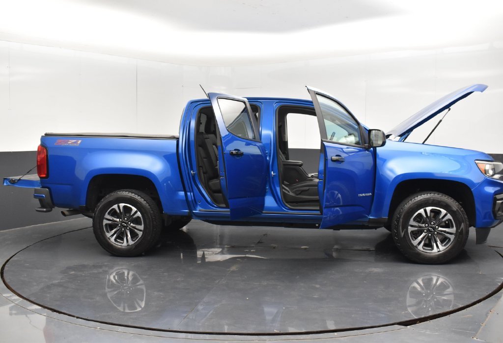 Used 2021 Blue Chevrolet Z71 image 37