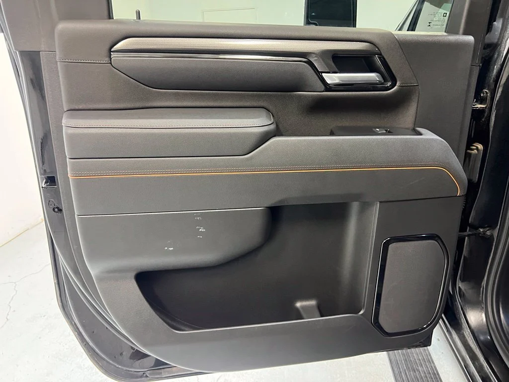 Used 2025 Black GMC AT4 image 28
