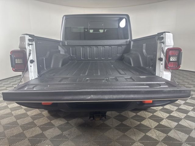 Used 2025 Bright White Clearcoat Jeep Mojave image 20